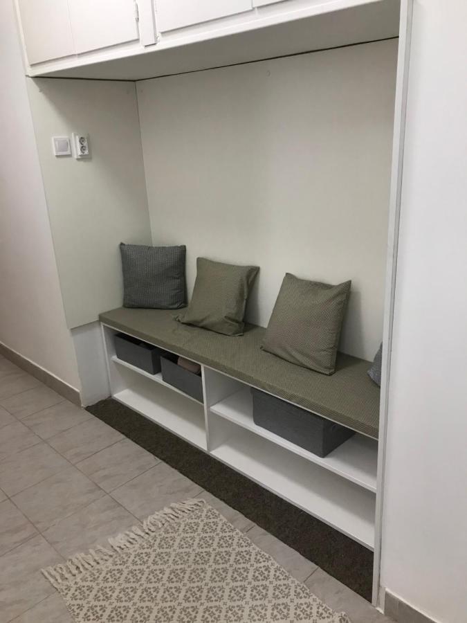 Koezponti Apartman Кишкунфеледьхаза Экстерьер фото