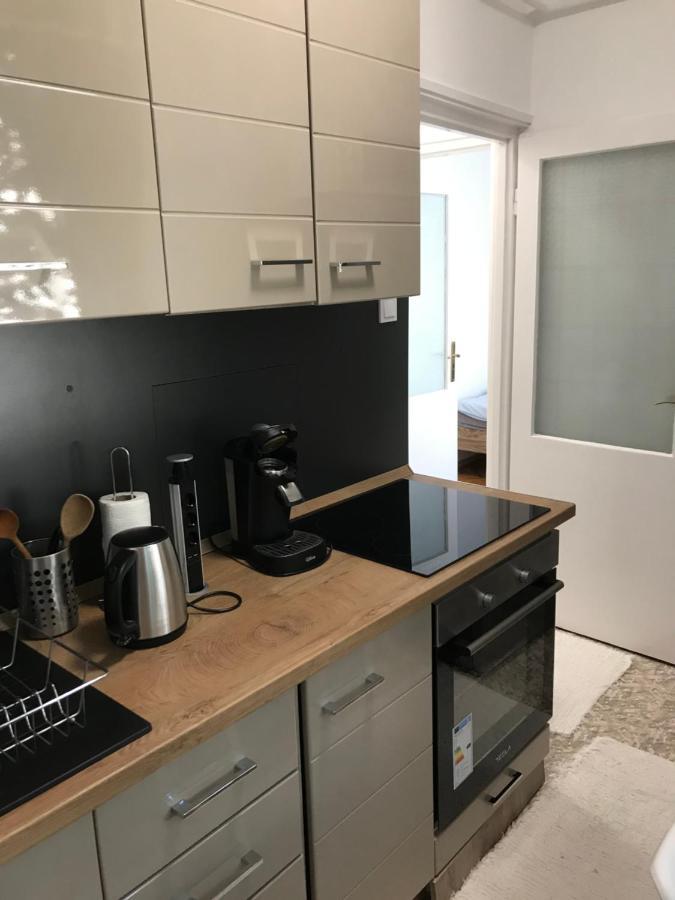 Koezponti Apartman Кишкунфеледьхаза Экстерьер фото