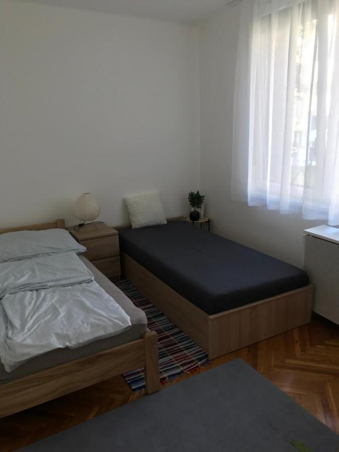 Koezponti Apartman Кишкунфеледьхаза Экстерьер фото